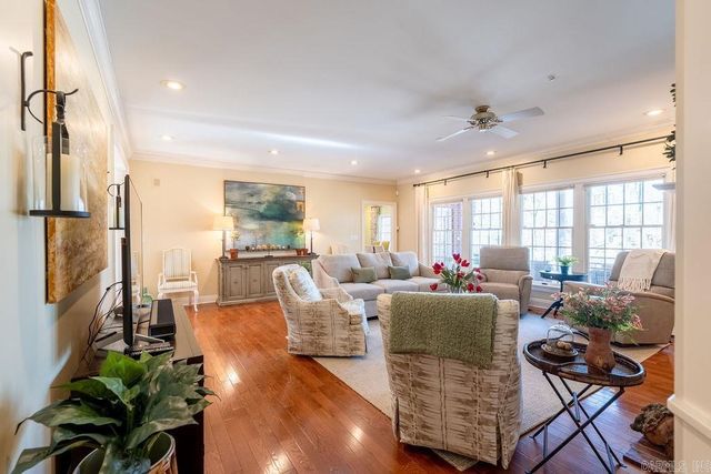 102 Deerwood Drive, Searcy, AR 72143