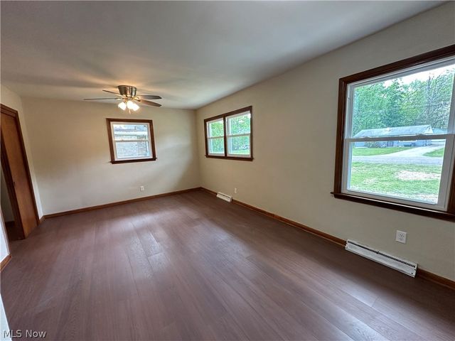 2502 Stocker Avenue, Youngstown, OH 44505