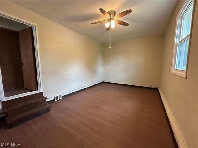 2502 Stocker Avenue, Youngstown, OH 44505