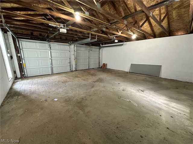 2502 Stocker Avenue, Youngstown, OH 44505