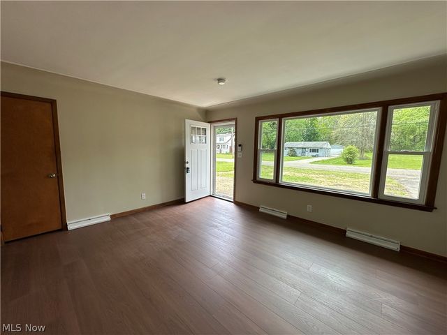 2502 Stocker Avenue, Youngstown, OH 44505