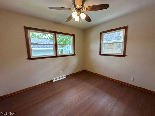 2502 Stocker Avenue, Youngstown, OH 44505
