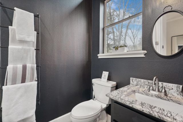 223 Oklahoma Avenue, Pottsboro, TX 75076