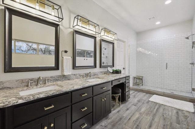 223 Oklahoma Avenue, Pottsboro, TX 75076