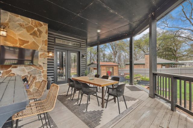 223 Oklahoma Avenue, Pottsboro, TX 75076