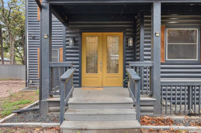 223 Oklahoma Avenue, Pottsboro, TX 75076