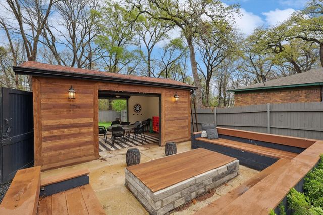 223 Oklahoma Avenue, Pottsboro, TX 75076