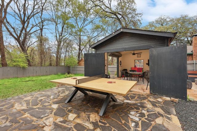 223 Oklahoma Avenue, Pottsboro, TX 75076