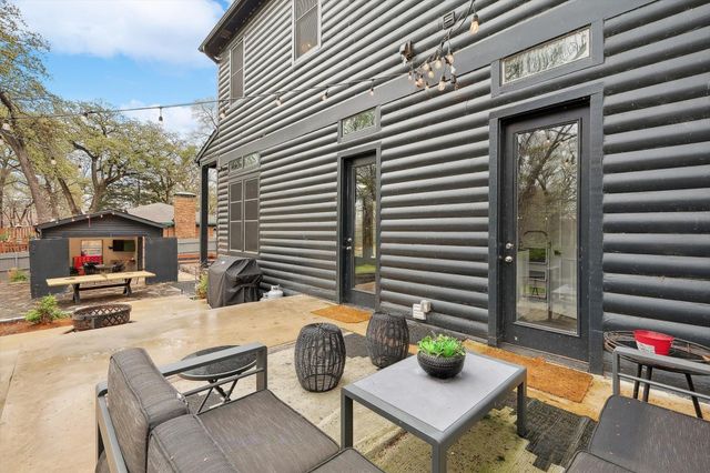 223 Oklahoma Avenue, Pottsboro, TX 75076