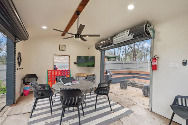 223 Oklahoma Avenue, Pottsboro, TX 75076