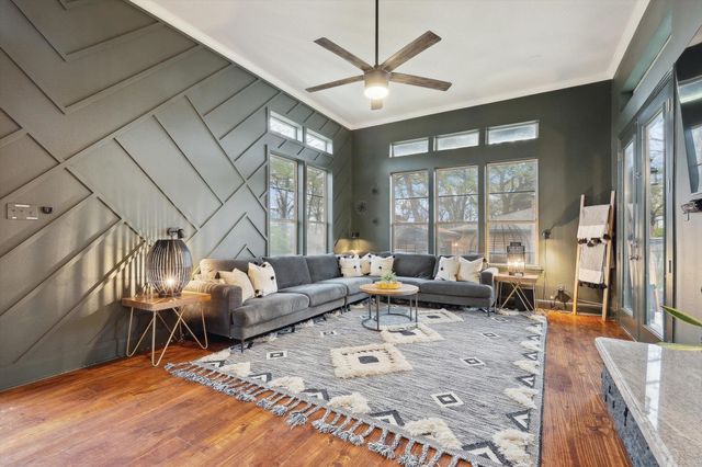 223 Oklahoma Avenue, Pottsboro, TX 75076