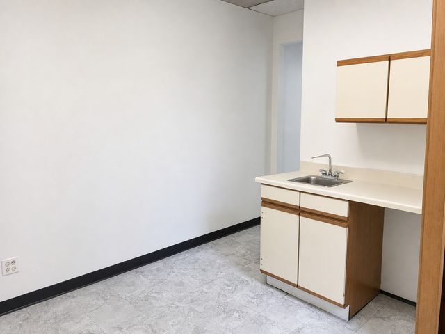 6602 N Clark Street, Chicago, IL 60626