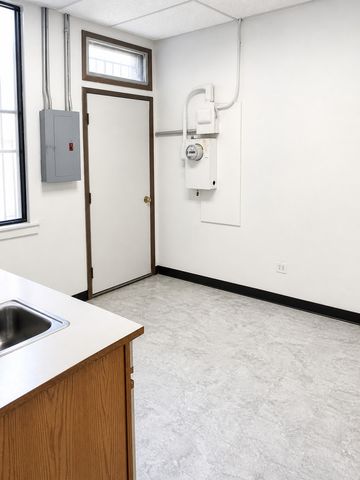 6602 N Clark Street, Chicago, IL 60626