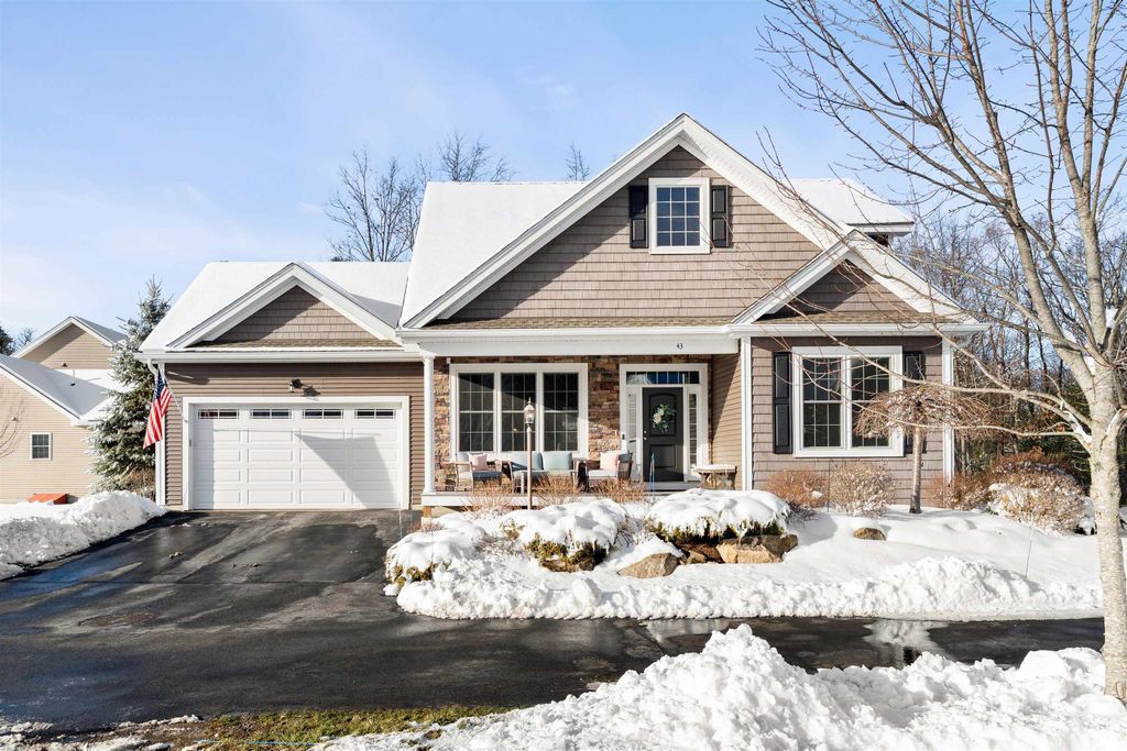 43 Maple Leaf Way, Manchester, NH 03102
