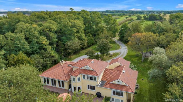 3400 Dignans Road, Cutchogue, NY 11935