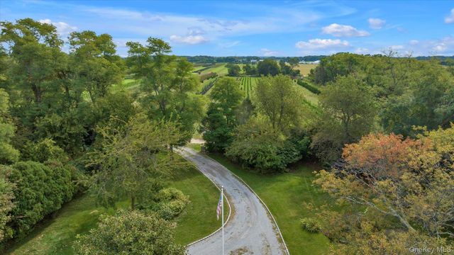 3400 Dignans Road, Cutchogue, NY 11935
