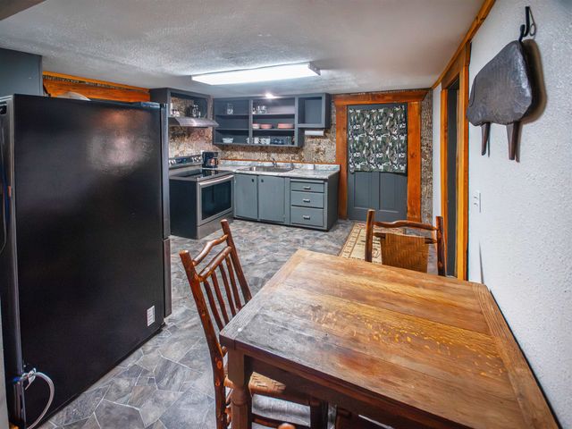 538 E Elk, Howard, KS 67349