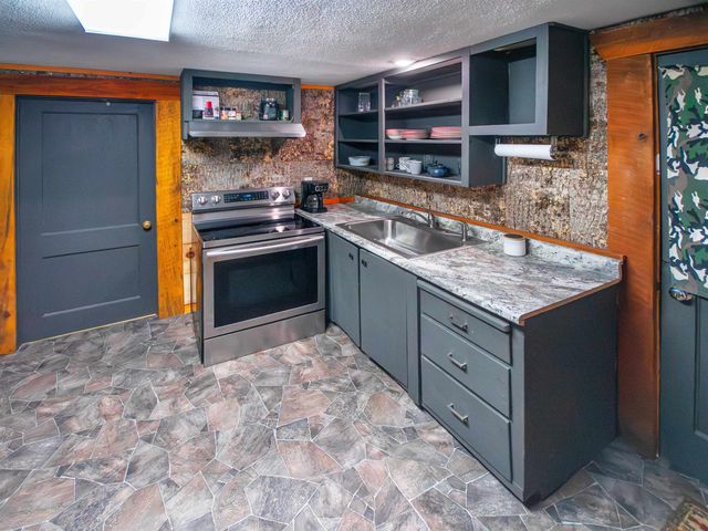 538 E Elk, Howard, KS 67349