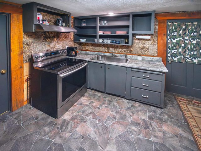 538 E Elk, Howard, KS 67349