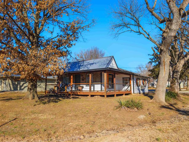 538 E Elk, Howard, KS 67349