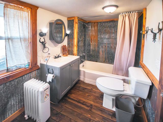 538 E Elk, Howard, KS 67349