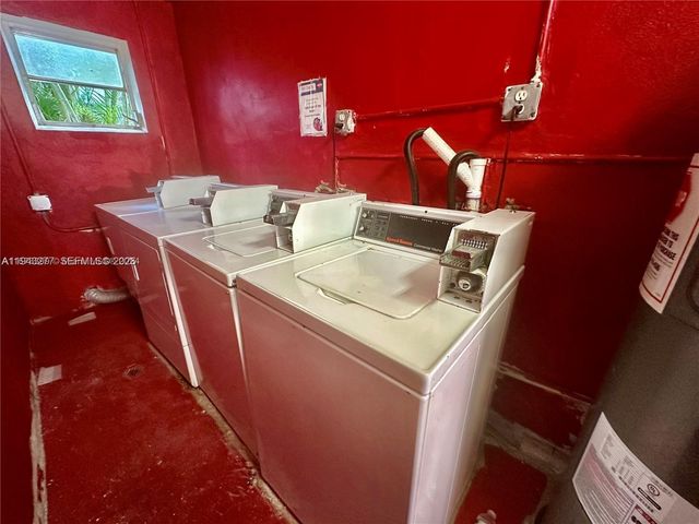 241 SE 9th Ave 207, Pompano Beach, FL 33060