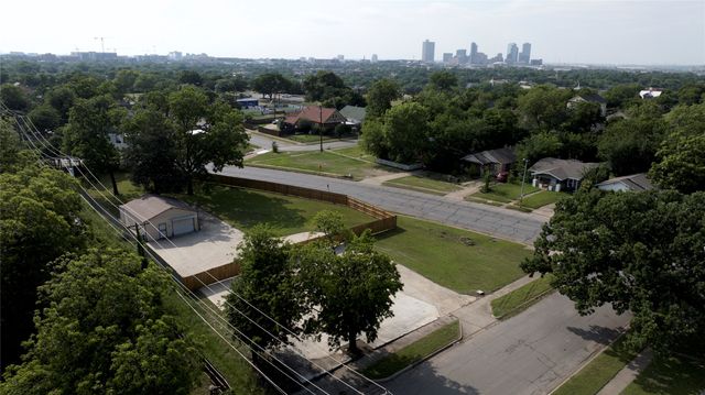 1264 E Maddox Avenue, Fort Worth, TX 76104