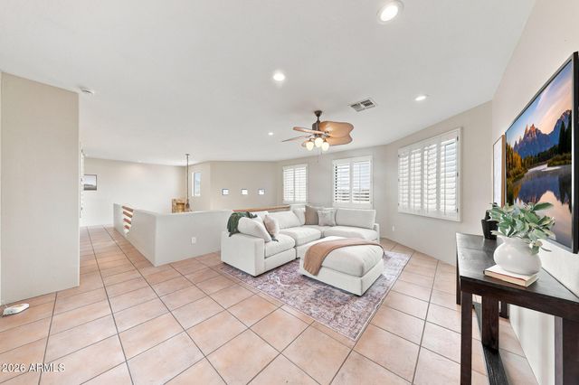 1732 E GELDING Drive, Phoenix, AZ 85022