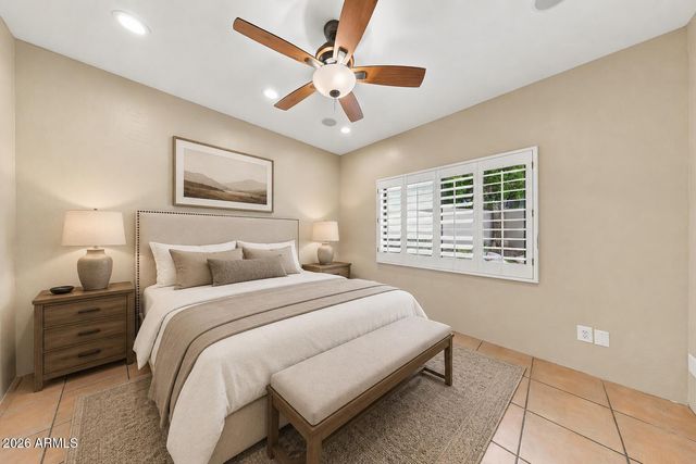 1732 E GELDING Drive, Phoenix, AZ 85022