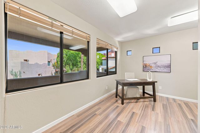 1732 E GELDING Drive, Phoenix, AZ 85022
