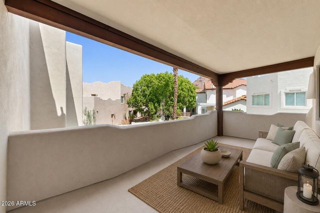 1732 E GELDING Drive, Phoenix, AZ 85022
