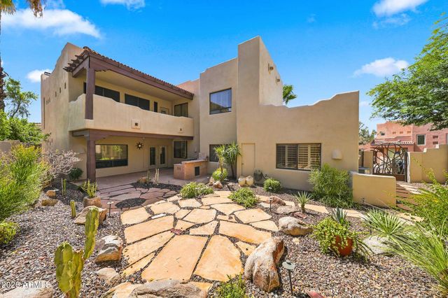 1732 E GELDING Drive, Phoenix, AZ 85022