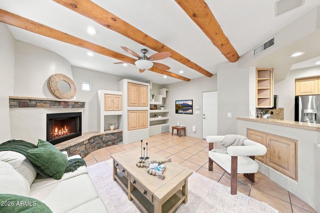1732 E GELDING Drive, Phoenix, AZ 85022
