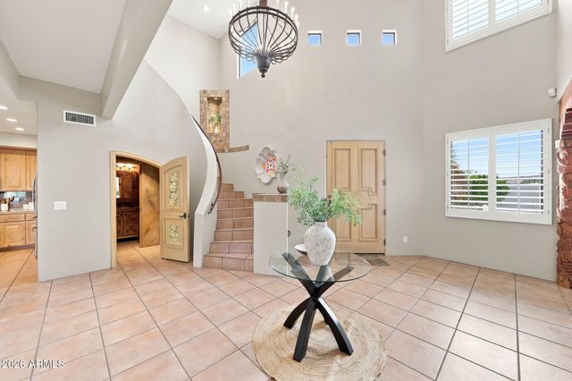 1732 E GELDING Drive, Phoenix, AZ 85022