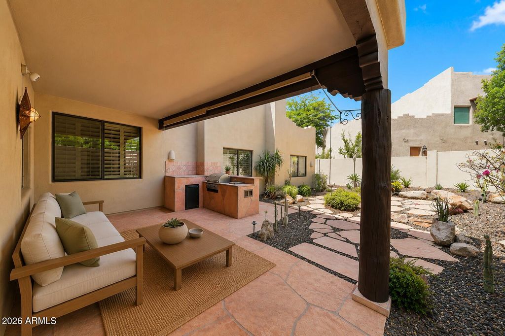 1732 E GELDING Drive, Phoenix, AZ 85022 — photo 3