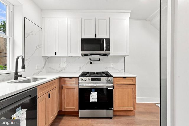 1545 S TAYLOR ST, Philadelphia, PA 19146