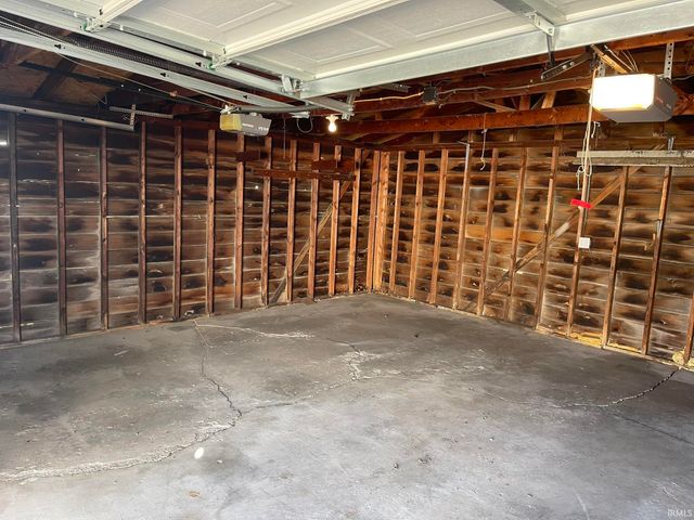 2603 Farnsworth Drive, Fort Wayne, IN 46805