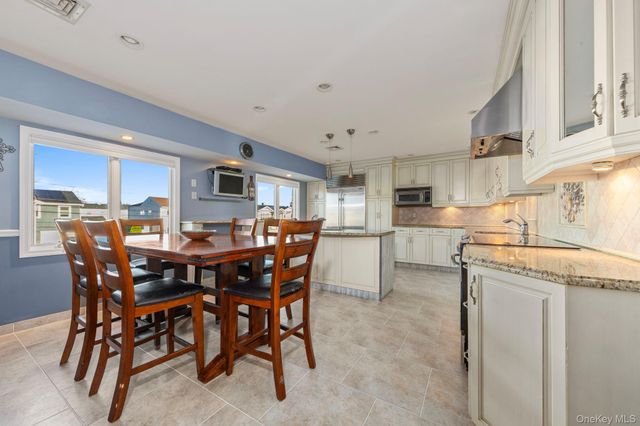 2770 Mandalay Beach Road, Wantagh, NY 11793