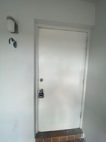 705 NE 2nd Street 11, Hallandale Beach, FL 33009