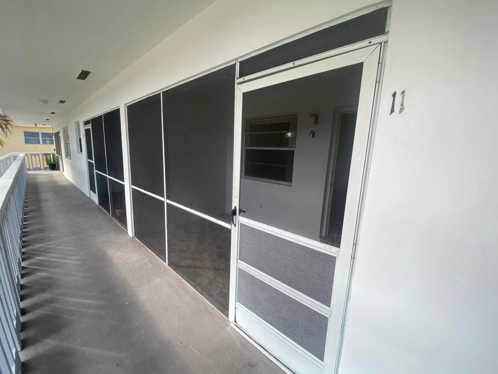 705 NE 2nd Street 11, Hallandale Beach, FL 33009