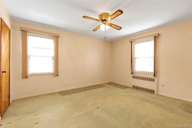 215 Sheridan Boulevard, Mineola, NY 11501