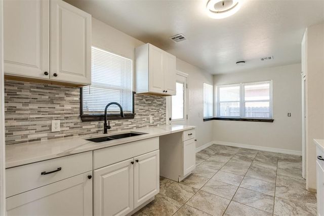 10817 N Utica Drive, The Village, OK 73120