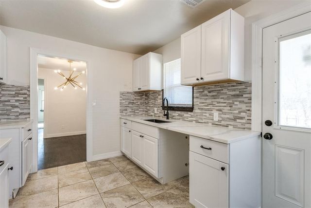 10817 N Utica Drive, The Village, OK 73120