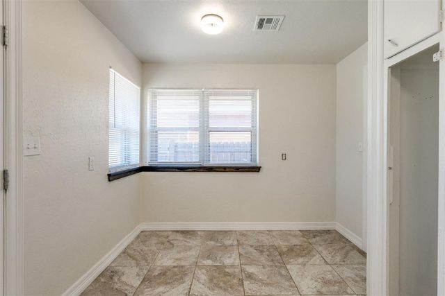 10817 N Utica Drive, The Village, OK 73120