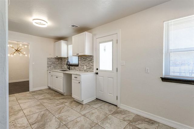 10817 N Utica Drive, The Village, OK 73120