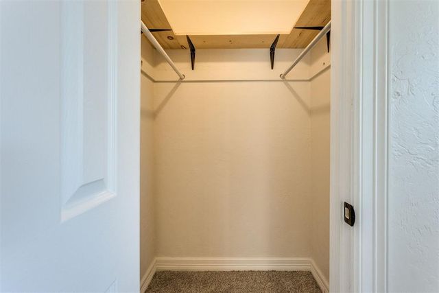 10817 N Utica Drive, The Village, OK 73120