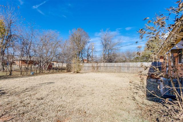 10817 N Utica Drive, The Village, OK 73120