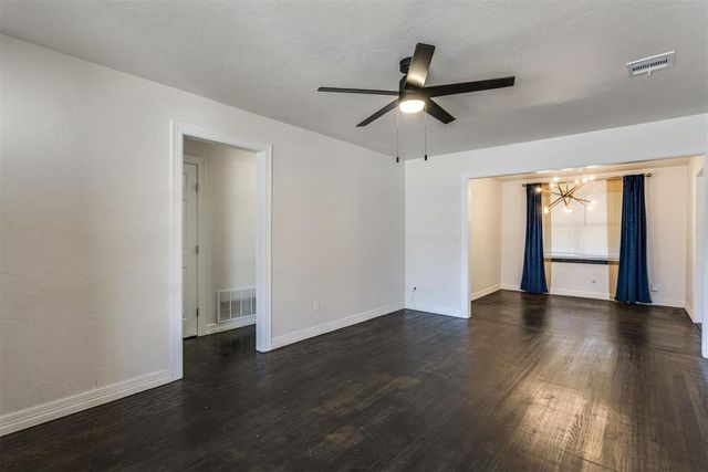 10817 N Utica Drive, The Village, OK 73120