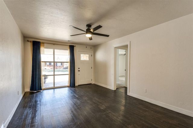 10817 N Utica Drive, The Village, OK 73120