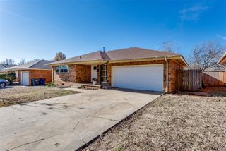 10817 N Utica Drive, The Village, OK 73120
